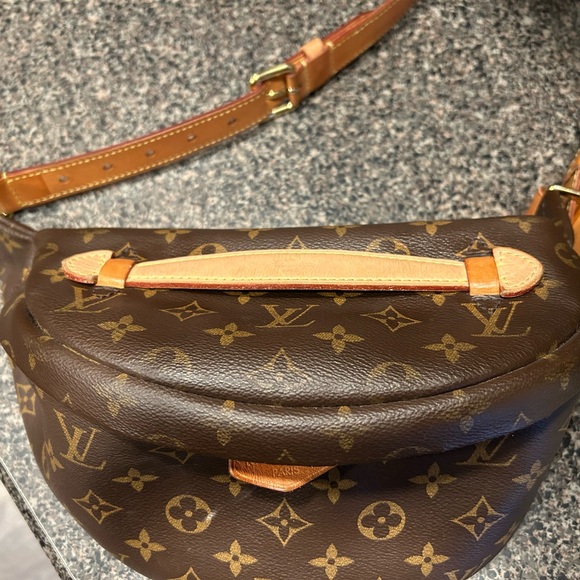 Louis Vuitton Monogram Bum Bag - Picture 3 of 8